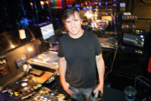 Mickey Oliver’s “Never Let Go” Returns in a New Remix