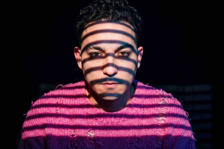 Resometric Unveils Its Audiovisual World with Debut Release “Wuppertal”